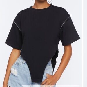 Forever21 Curved‎ Hem Cropped Tee
